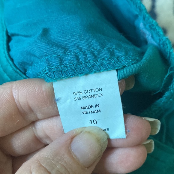 EUC New York & Company Shorts, Teal, Size 10 - Picture 5 of 15
